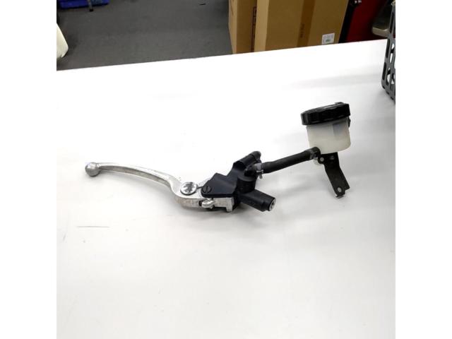 KAWASAKI
Kawasaki genuine brake master cylinder
5/8
Removed from ZX12R (ZXT20A)