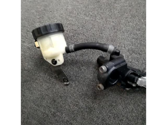 KAWASAKI
Kawasaki genuine brake master cylinder
5/8
Removed from ZX12R (ZXT20A)