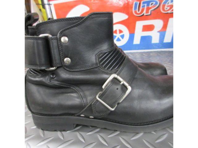 O's
MAX
WAY
HIWAY
TASTY
Boots
Five
1/2 (approximately 25.5?)
