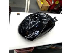 TRIUMPH   純正 ガソリンタンク  Daytona 675(’06-’08)外し
