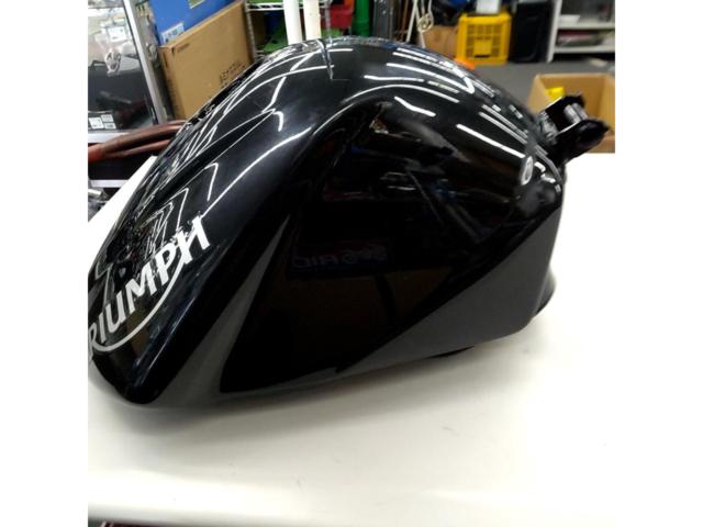 TRIUMPH   純正 ガソリンタンク  Daytona 675(’06-’08)外し