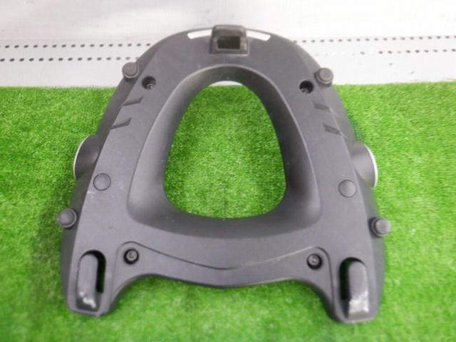 GIVI M5 モノキーケース用ベース
