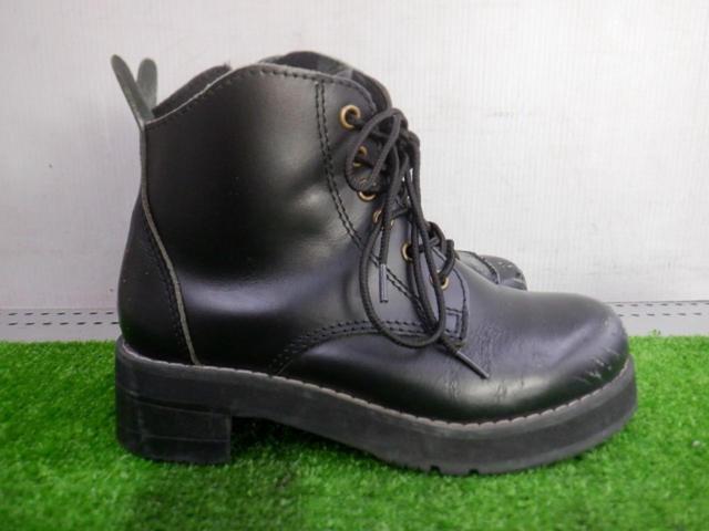 WILD
WING
Platform Swallow Boots