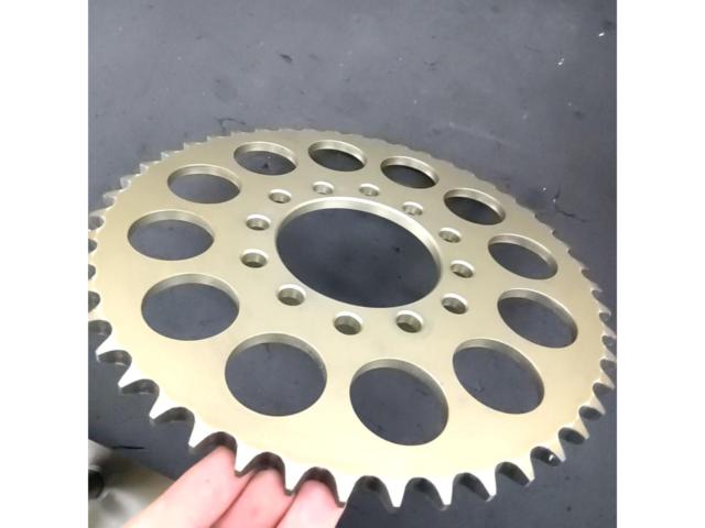 9SUNSTAR リアスプロケット