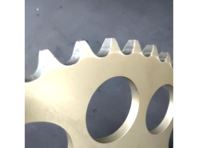 9SUNSTAR リアスプロケット