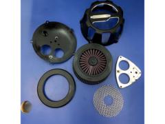 Kuryakyn Air Cleaner Kit
Removing the bolt (early model)