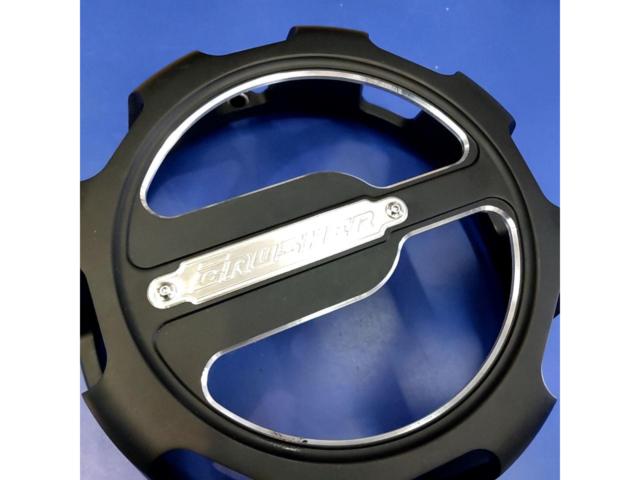 Kuryakyn Air Cleaner Kit
Removing the bolt (early model)