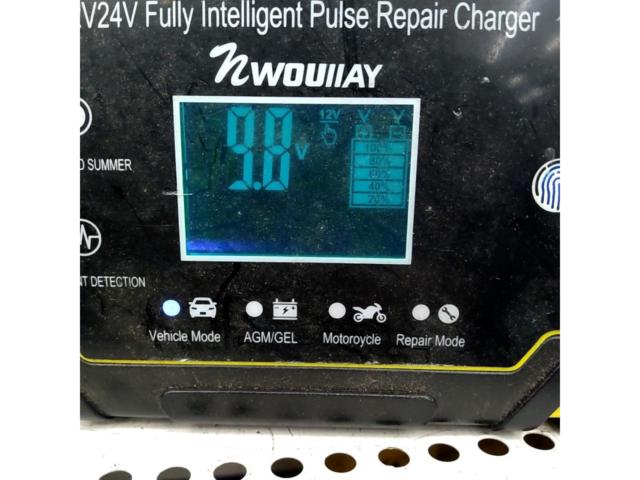 Battery charger from an unknown manufacturer