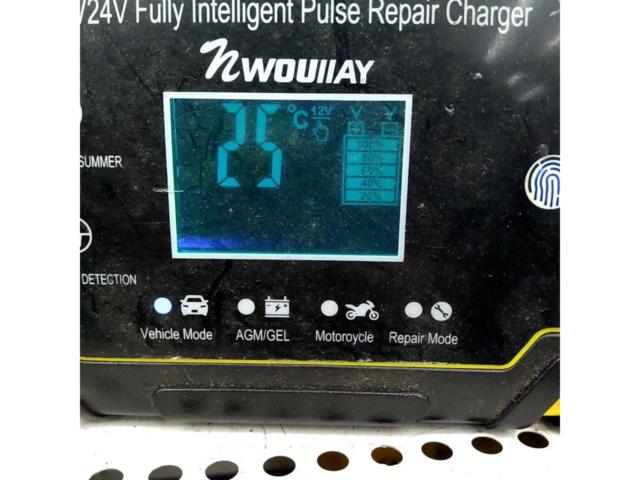 Battery charger from an unknown manufacturer