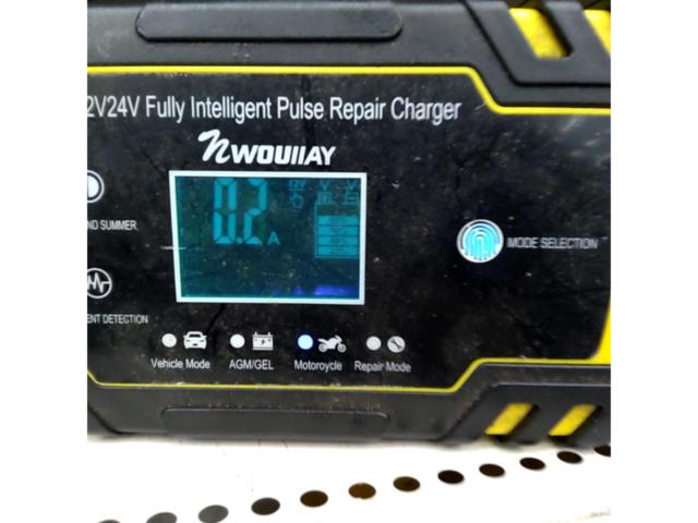 Battery charger from an unknown manufacturer