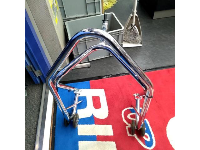 J-TRIP Maintenance Stand
Front
