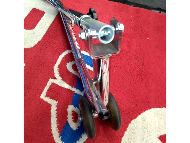 J-TRIP Maintenance Stand
Front