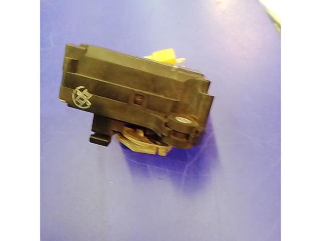 KAWASAKI (Kawasaki)
21174-0005
motor
Electric (servo motor for exhaust valve)
Removal from Z1000 (ZRT00B)