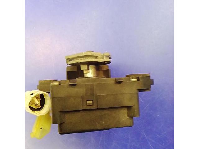 KAWASAKI (Kawasaki)
21174-0005
motor
Electric (servo motor for exhaust valve)
Removal from Z1000 (ZRT00B)