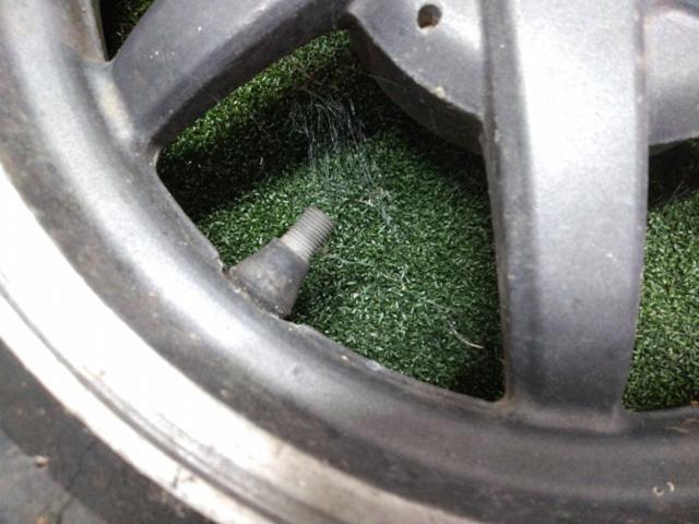 1HONDA
Original rear wheel