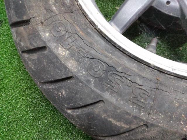 1HONDA
Original rear wheel