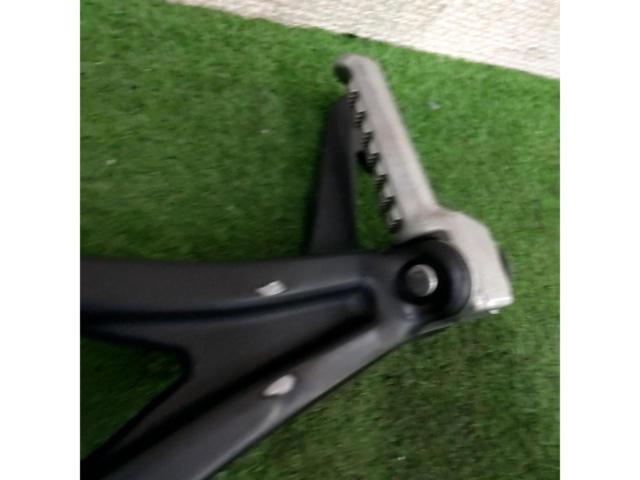 7KAWASAKI 純正タンデムステップ