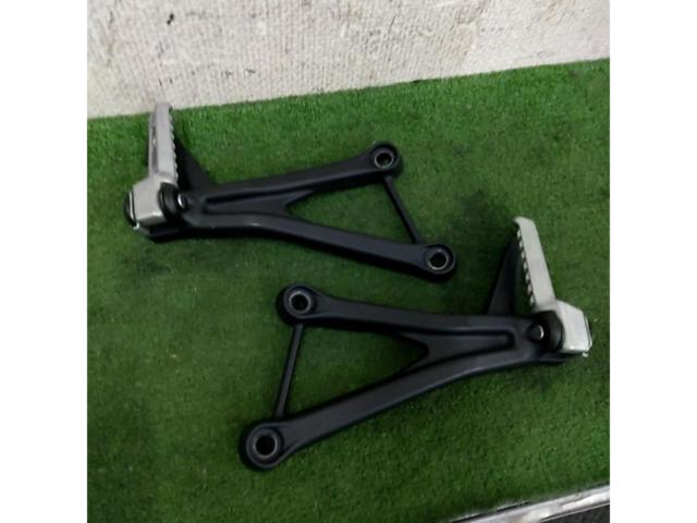 7KAWASAKI 純正タンデムステップ