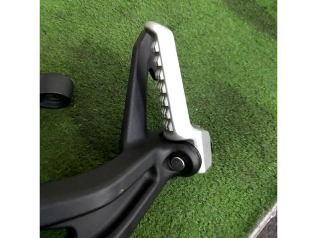 7KAWASAKI 純正タンデムステップ