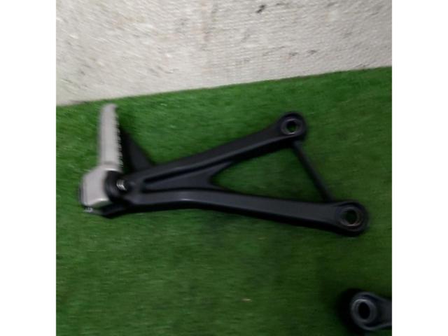 7KAWASAKI 純正タンデムステップ