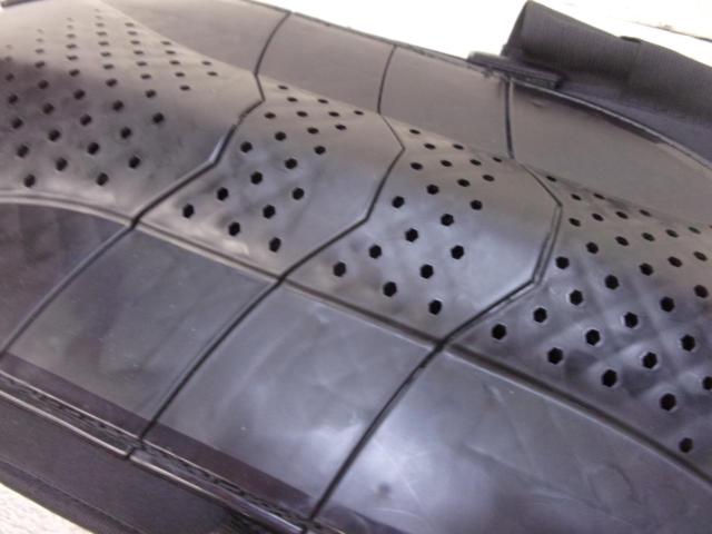 【BERIK(ベリック)】バックプロテクター レーシングスーツ用