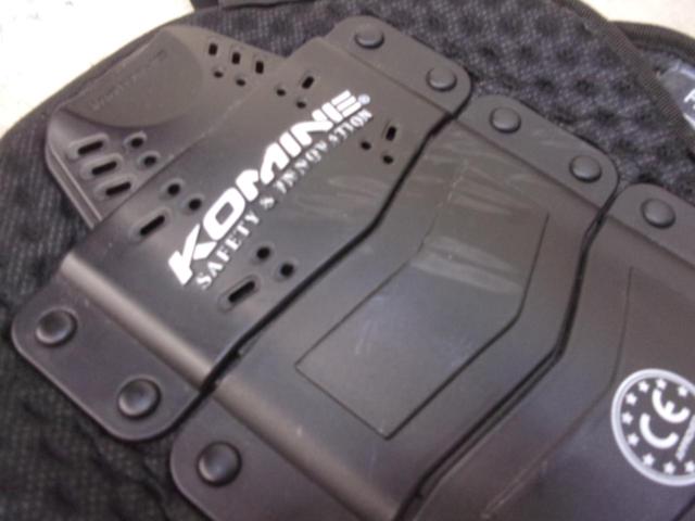 サイズ:M【KOMINE】ボディープロテクター