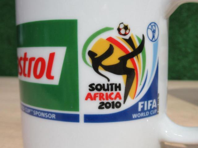 【未使用/非売品】 マグカップ2個セット 2010/FIFAコラボ カストロール