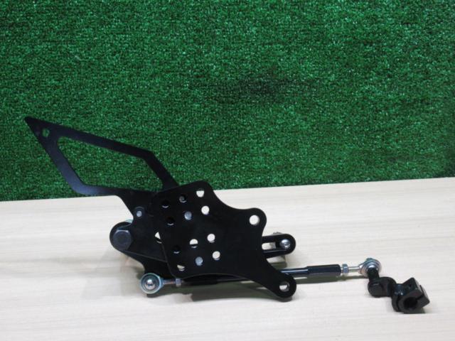 【廃盤/未使用】 6ポジションレーシングステップ YZF-R25(RG10J) DOGFIGHT RACING(ドッグファイトレーシング)