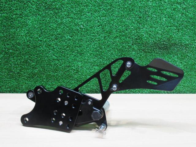 【廃盤/未使用】 6ポジションレーシングステップ YZF-R25(RG10J) DOGFIGHT RACING(ドッグファイトレーシング)