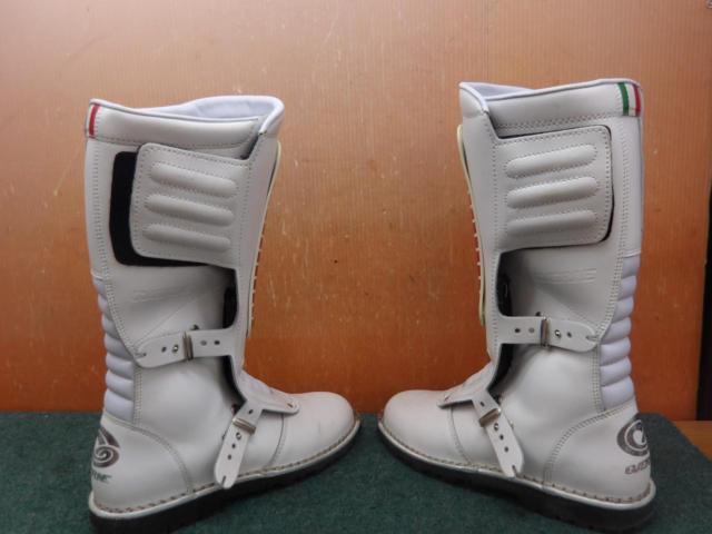 Size: 26.0cm
GAERNE
GMX
MACH80 Off-Road Boots