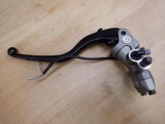 DUCATI
Genuine Brembo semi-radial clutch master cylinder
Vertical
Panigale
V2S
Removed in 2024