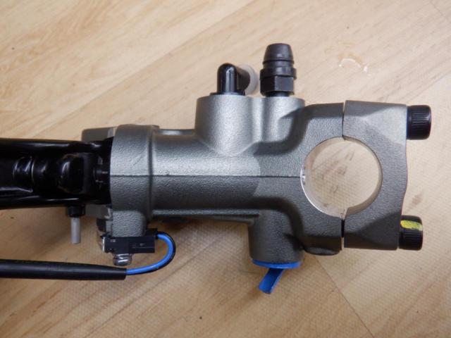 DUCATI
Genuine Brembo semi-radial clutch master cylinder
Vertical
Panigale
V2S
Removed in 2024