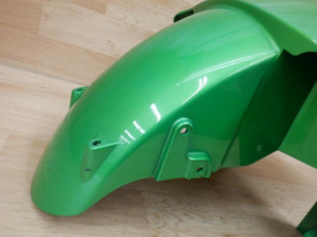 KAWASAKI
Genuine front fender
ZZR1400 / ZX-14
('06 -'11)