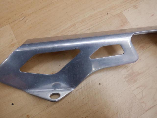SUZUKI
Genuine chain cover
GSX1400
GY71A