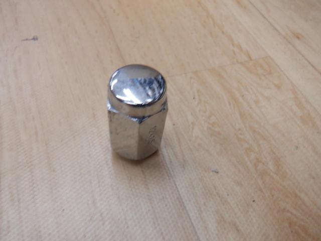 メーカー不明 ホイールナット P1.5 16個 HEX:19mm
