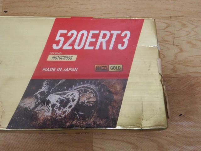 DID EXCLUSIVE RACHING 520ERT3 ゴールド カシメタイプ
