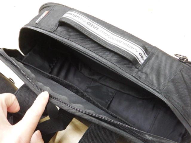GIVI 可変式サイドバッグ SV201 容量:20-32L