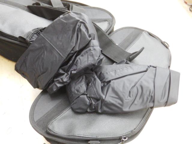 GIVI 可変式サイドバッグ SV201 容量:20-32L