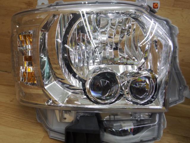 左右 TOYOTA 純正LEDヘッドライト ハイエース 200系 4型以降 8型外し