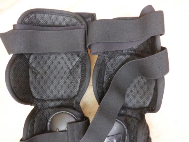 KOMINE
Triple knee protector 3
SK-608
One-size-fits-all