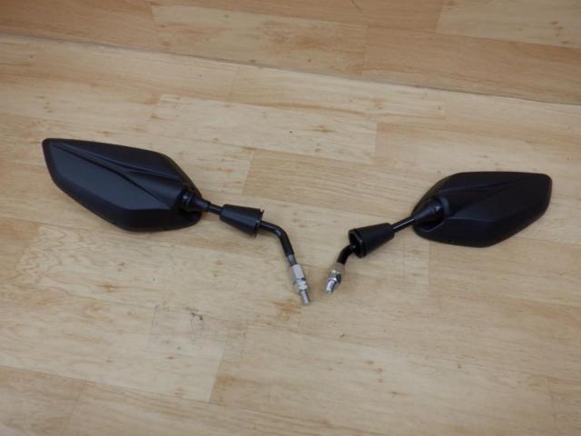Right 8mm reverse / left 8mm positive screw
YAMAHA
Genuine mirror
Right and left
Signas X
SEM5J