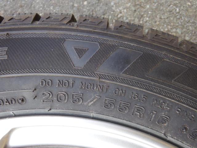 Unknown Manufacturer
7-spoke wheels
+ DUNLOP
WINTERMAXX03