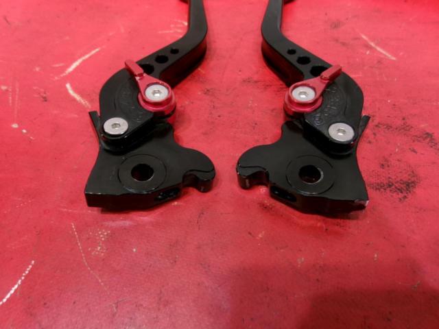 【メーカー不明】 ブレーキレバーセット ブラック/レッド 6段階調整 マジェスティS SG28J 14年から取り外し