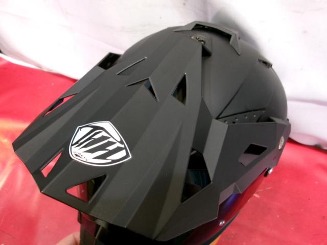 Size 57-58cm
THH
TX-28
Off-road helmet
Matt black