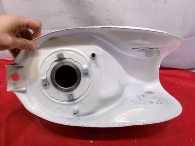 【HONDA】 純正タンク モンキー125 JB05から取り外し