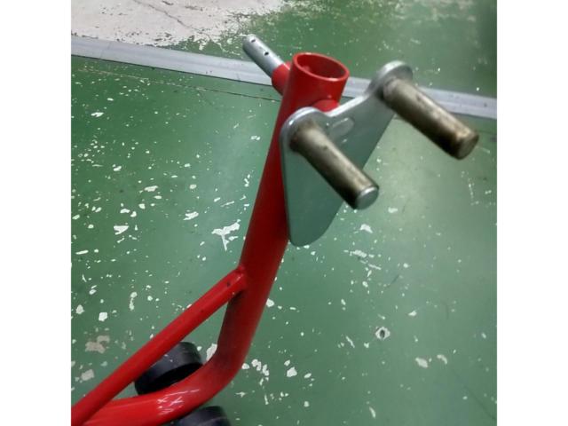 Unknown Manufacturer
Maintenance stand
