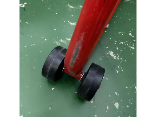 Unknown Manufacturer
Maintenance stand