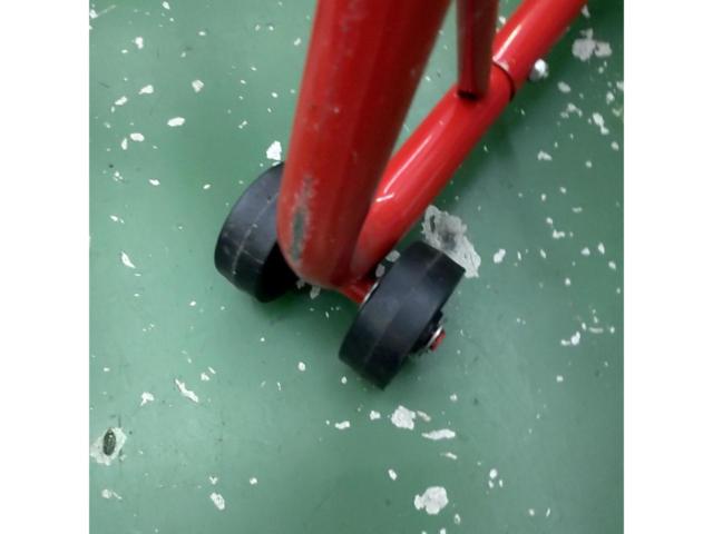 Unknown Manufacturer
Maintenance stand