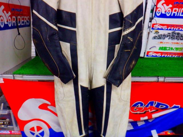 JUSTY レーシングスーツ
