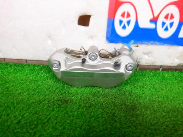 Brembo ラジアルキャリパー 100mm